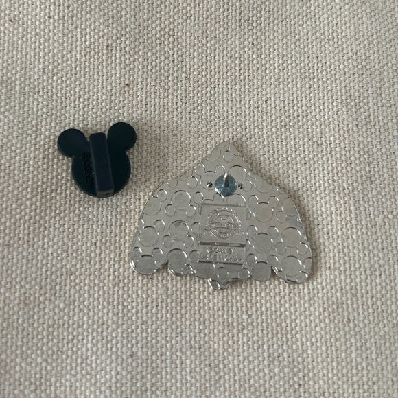 Dumbo Tsum Tsum Disney Trading Pin (2015) - Picture 2 of 2